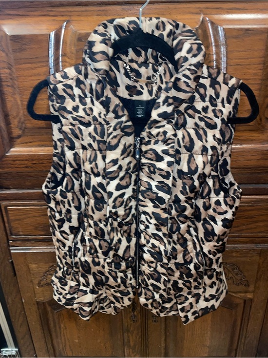 White House Black Market Jackets & Blazers - White House Black Market Leopard Print Puffer Vest in Tan and Black